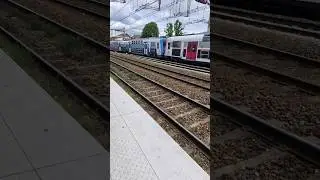 Arriv&eacute;e d'un UM Z5600 Carmillon/Z20500 IDFM n&deg;22C & n&deg;160A &agrave; St-Michel-sur-Orge #train #sncf