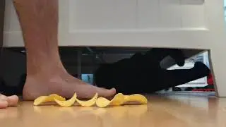 Crisps feet crush