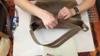 Chic Sparrow Rustic and Hobo Tote comparison
