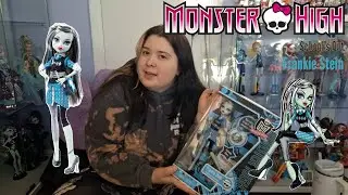 SHOCKING STYLE - Monster High School's Out Frankie Stein UNBOXING