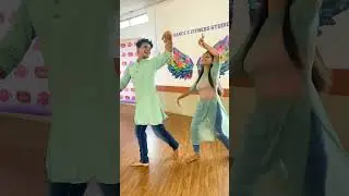 6 step Dodhiya/Garba with hand movement 🕺 #garba #dodhiya #learngarba #newgarbastyle #howtogarba #ct