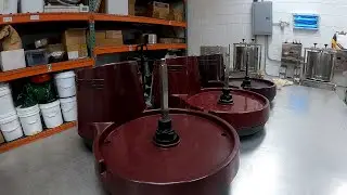 Best tabletop grinder for home chocolate making explained