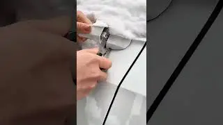 Snowy Solution: How to open a car door stuck in snow #car #wintercarhacks #shorts
