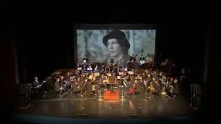 Eterno Mecano Infinity i la Banda de la Agrupació Filarmonica Borrianense.
