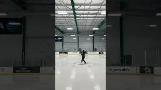 MEOW blooper #kpopshorts #meovv #kpop #meovvchallenge #figureskating #kpopdance #kpoptrend #kpopidol