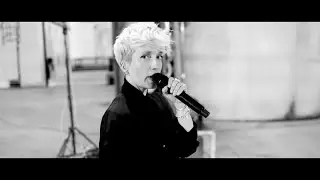 Jeanne Added - Radiate (Live @ L'Atelier des Lumi&egrave;res)