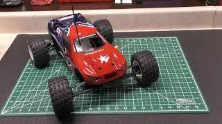 Team Associated RC10GT2 Show Case