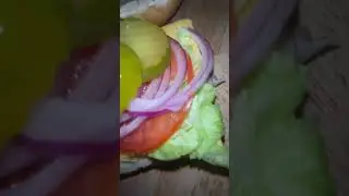 Here&rsquo;s a simple sandwich for those guys that can&rsquo;t cook 😂👁️👄👁️ #shortsyoutube #simplesandwich