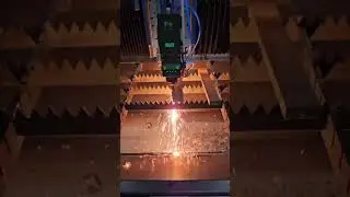 cnc fiber laser cutting machine#fiberlasercuttingmachinefactory#metallasercutting #metallasercutter