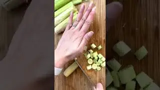 How to prepare lemongrass for Vietnamese recipes