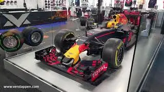 Max Verstappen store: Toro Rosso STR11 OUT & Red Bull Racing RB12 IN - time-lapse