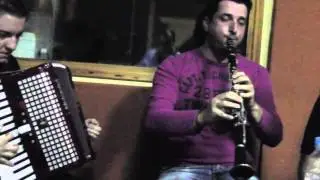 Σαρακατσάνα όμορφη - Αλαφροπάτης Μίλτος