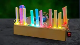 1 предмет научного проекта, сделанный из картона с разноцветным светодиодом