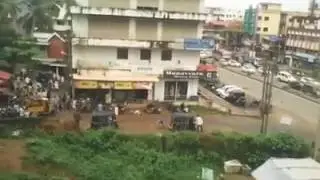 Mangalore Communal Violence - Stone Pelter's during Sharath Madivala's funeral procession