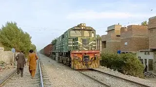 Fast & Furious Down Coal Train Arrives/Pass Through Hyderabad #bigboss #Geu-40 #frieghtrain #shorts