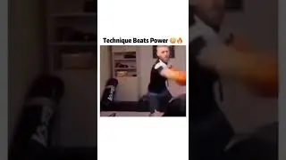 Technique Beats Power 😳🔥 Wait for it💪💯 #shorts #boxing #technique #waitforend
