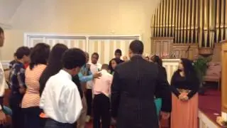 Iglesia Pentecostal Dios Proveera - Evangelista Jose Luis Cartagena Preaching