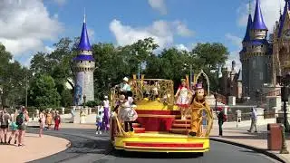 FIRST LOOK - Magic Kingdom - Mickey Cavalcade from Cinderella's Castle - COVID-19 - 4k