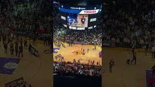 На матче Лейкерс посетитель забрал $ Amazing. Easy 100K #basketball #lakers #lebronjames #nba #нба #