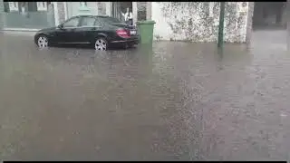 La Avenida de Valdriz de A Pobra de San Xiao en L&aacute;ncara inundada