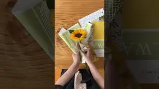 how to wrap a single stem flower? step by step tutorial #florist #flowerarrangement #bouquetwrapping