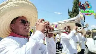 IMPRESIONANTE UN LLENO TOTAL DE CHINELOS TOCANDO LA BANDA BRIGIDO SANTAMARÍA