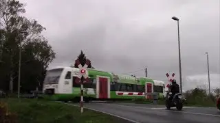 Bahn&uuml;bergang K&ouml;nitz Deutschland / Spoorwegovergang Duitsland