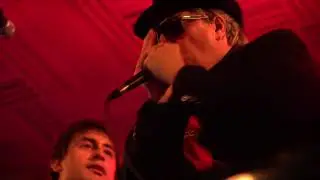 Los Comodines - La Tentación (Vídeo Oficial)