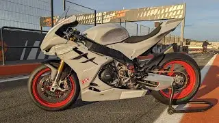 Valence Ricardo Tormo track - Aprilia RSV4 2023