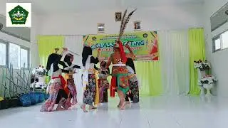 Penampilan tari pada penutupan Classmeeting.