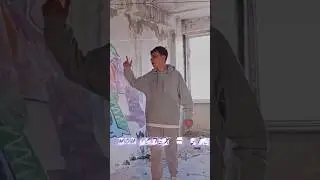 Pukh - Glitchy Love 💔👟 | Пыльные кеды, сбитый код и любовь из глитча.