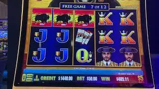 Lots of actions! Few retriggers and hold n spin feature in the same bonus on Lightning Dollar Link!