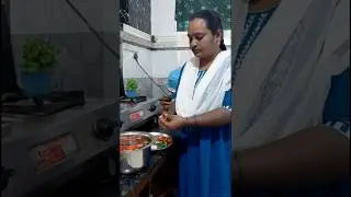morning breakfast bread omlette, lunch preparation #trendingshorts #ytshorts#cook #malyadrivlogs