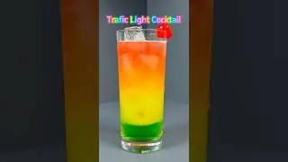 Traffic light Cocktail 🚦(another layered cocktail 🍹)Recipe in the comments #cocktails #drinks
