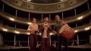 [Folklore en el Coliseo Podestá] ACA SECA TRÍO / 