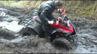 Godzilla 150 vs Cf MOTO 500-A.mp4