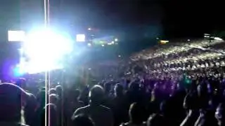 No Doubt fans get crazy