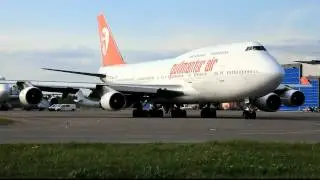 Boeing 747-400 startup and taxi
