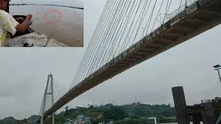 SPOT DI BAWAH JEMBATAN,mancing sore sampai malam.