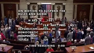 US House approves spending bill to avert shutdown | REUTERS