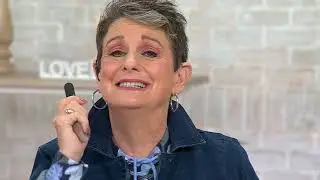 IT Cosmetics Bye Bye Pores Pressed Silk Airbrush Powder with Luxe Brush on QVC