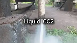 Liquid CO2 | Liquid Carbondi-oxide | Dry ice with water