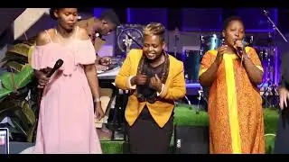 Guhimbaza: kubatuziranye Mana by FLORANCE.