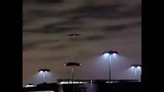 🚨🇮🇷 Iran floods skies with UAVs near USS Abraham Lincoln