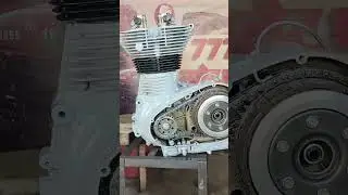 Royal Enfield uce engine repaint #royalenfield #royalenfield #classic350#restoration
