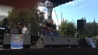 Quito blues 2017  Alex Emery de Inglaterra Parque del Arbolito