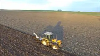 [DJI phantom 3] Labour / Renault 120.54 & charrue Lemken / FullHD