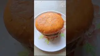 Burger recipe 🥰🍔 #shorts #burger #vegburger #burgerripcipe #alootikki #snacks #burgerlovers #snacks