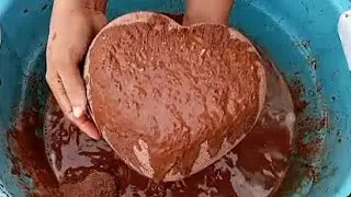 ASMR// Crunchy red dirt water 💦 crumbling yummy dipping satisfying relaxing 