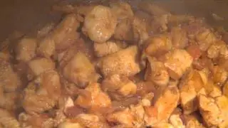 ALVERJITAS con pollo en guiso.